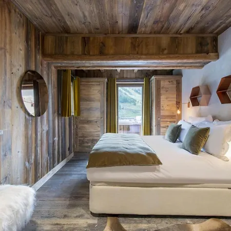 Glamour Peaks Chalet Bliss Awaits In *